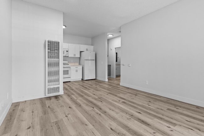1128 Stanley Ave in Long Beach, CA - Building Photo - Building Photo