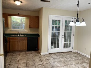 2340 Wellington Cir in Lithonia, GA - Building Photo - Building Photo