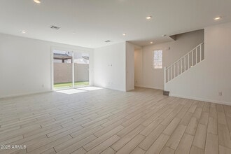 2434 W Rowel Rd in Phoenix, AZ - Building Photo - Building Photo
