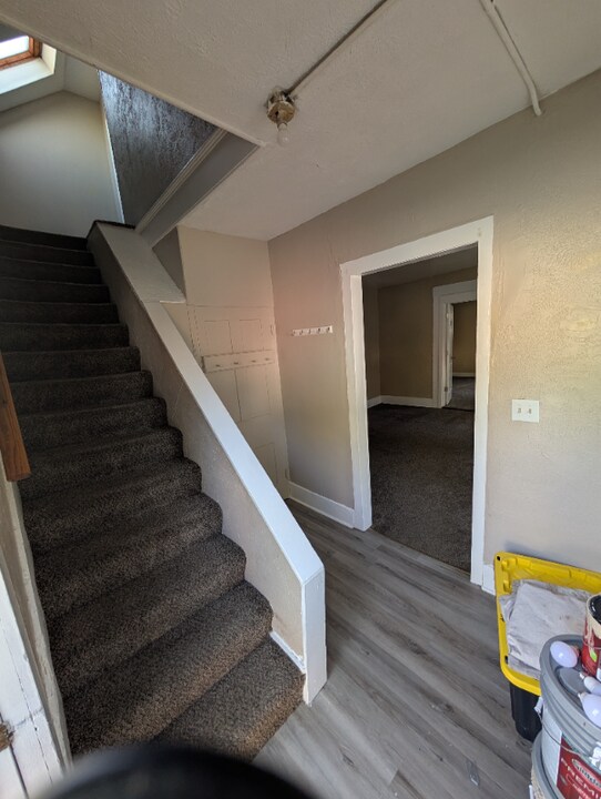 4 Glover Ct in Elyria, OH - Building Photo