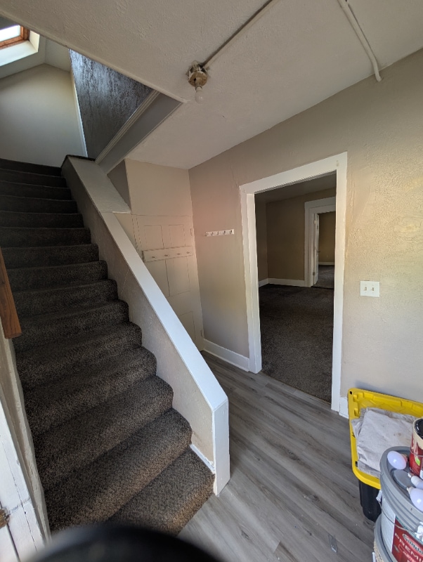 property at 4 Glover Ct