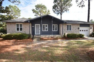 5733 Archer Rd in Hope Mills, NC - Building Photo