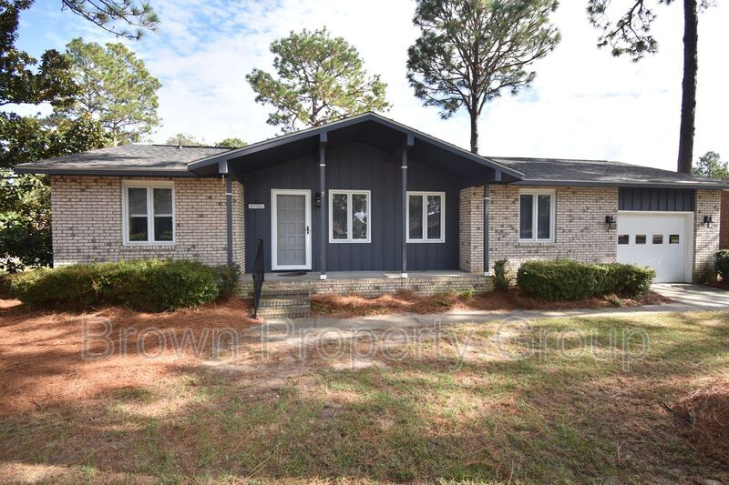 5733 Archer Rd in Hope Mills, NC - Building Photo