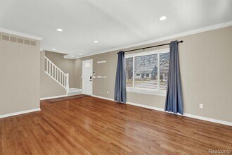 1560 E Lincoln St in Birmingham, MI - Building Photo - Building Photo