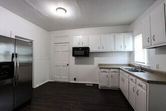 1163 S Bedford Ave in Evansville, IN - Building Photo - Building Photo