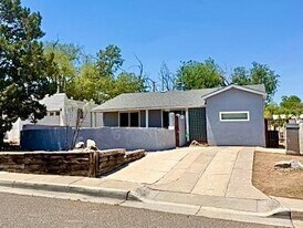 317 Morningside Dr SE in Albuquerque, NM - Building Photo