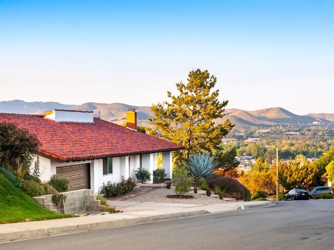 property at 2181 Hillsbury Rd