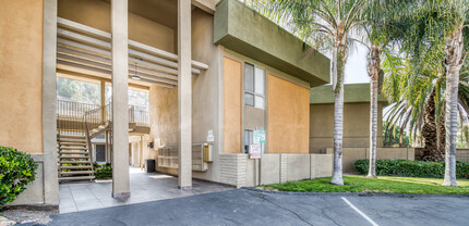 Aspen Park Apartments in San Diego, CA - Building Photo - Building Photo