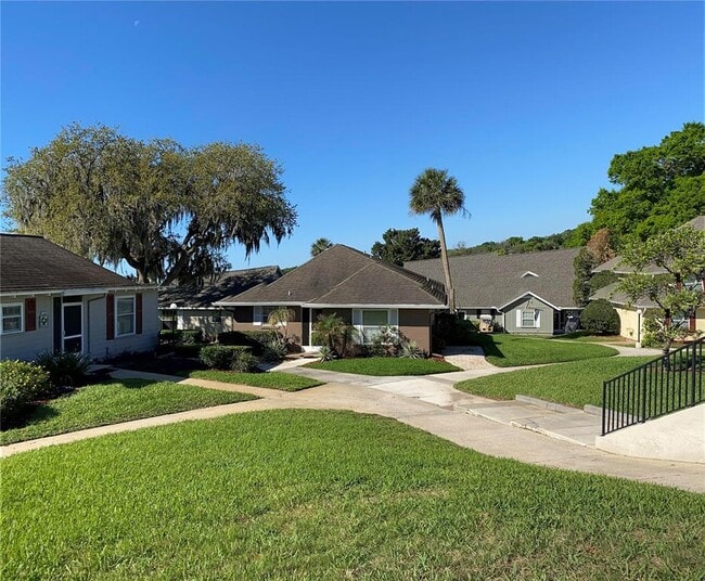 property at 1098 Villa Ln