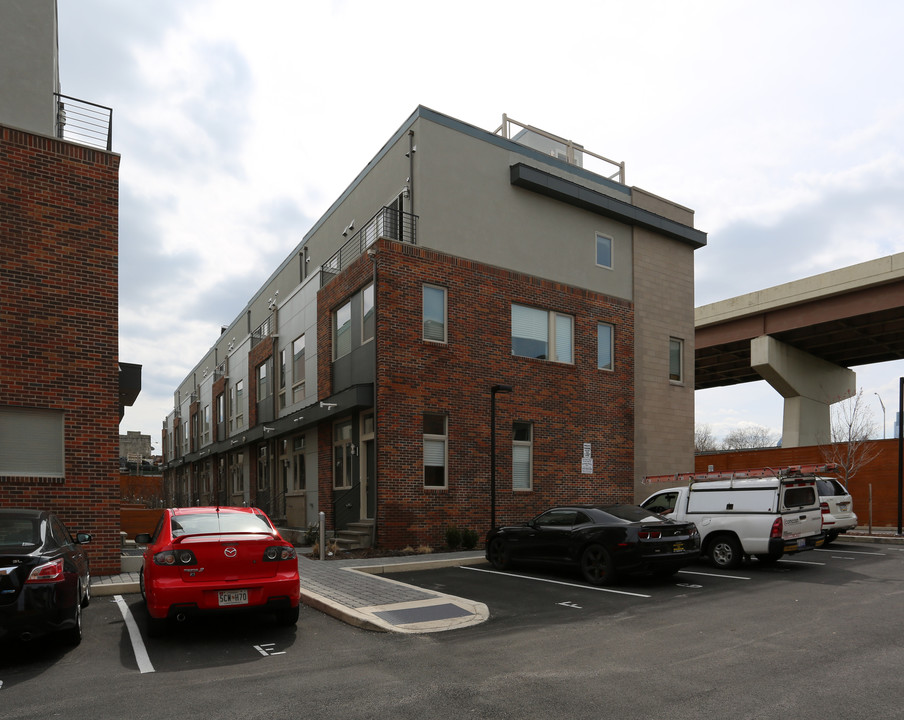 420-438 N Front St in Philadelphia, PA - Foto de edificio