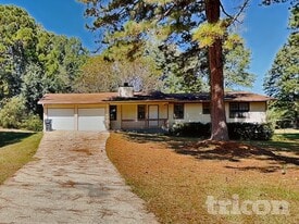 65 Highland Cir in Stockbridge, GA - Building Photo