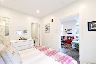 468 W Fountain St in Providence, RI - Building Photo - Building Photo