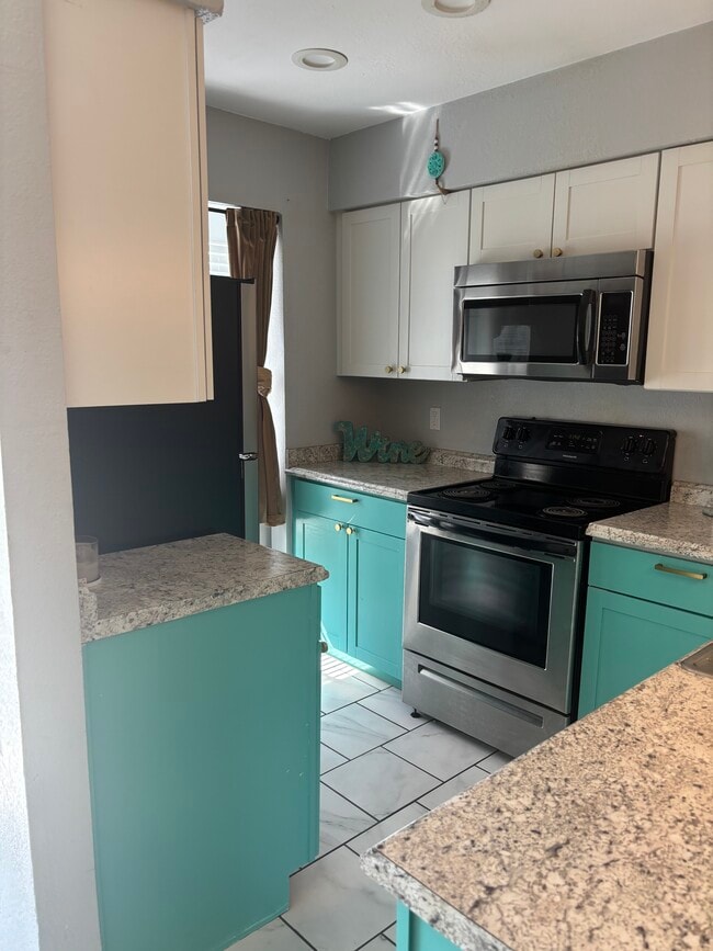 9435 Olde Towne Row in Dallas, TX - Building Photo - Building Photo