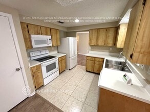 1240 Waterside Ln in Venice, FL - Building Photo - Building Photo