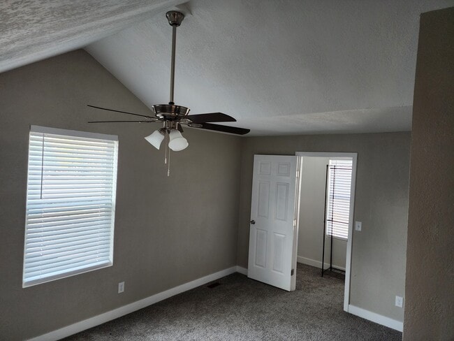 307 E Washington St in O'Fallon, IL - Building Photo - Building Photo