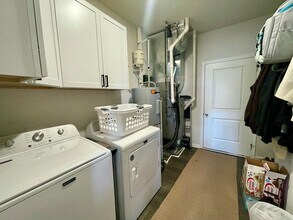 6950 Birmingham Ave in McCordsville, IN - Building Photo - Building Photo