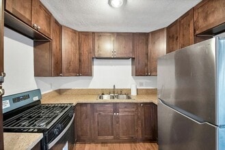 2458 Normandie Ave, Unit 3 in Los Angeles, CA - Building Photo - Building Photo