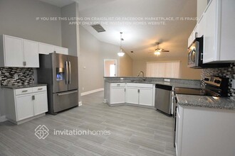 9828 Cristina Dr in Riverview, FL - Foto de edificio - Building Photo