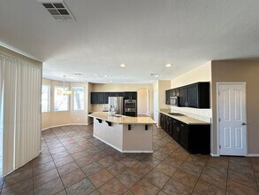 10400 Falls Church Ave in Las Vegas, NV - Building Photo - Building Photo