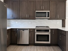 32 Pawling Avenue, Unit 1 in Troy, NY - Building Photo