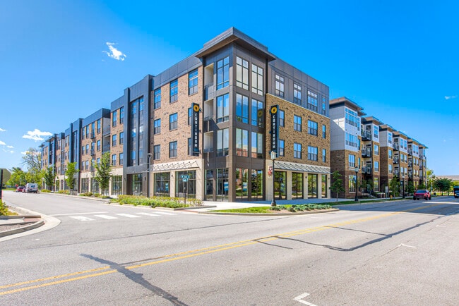 Continuum in West Lafayette, IN - Foto de edificio - Building Photo