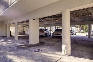 400 1st St S in Jacksonville Beach, FL - Building Photo