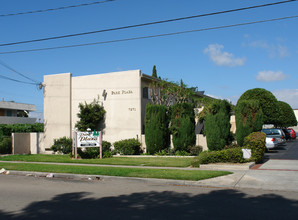 7271-7281 Plaza St in Westminster, CA - Foto de edificio - Building Photo