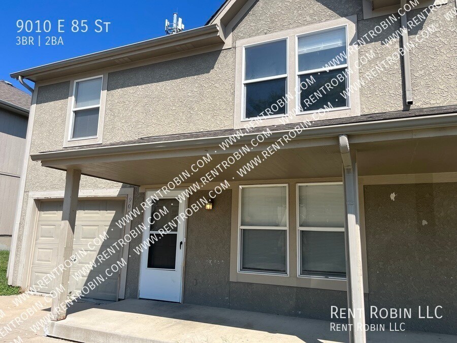 9010 E 85 St in Raytown, MO - Building Photo