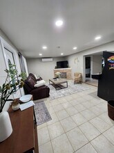 1872 SW 29th Ave in Fort Lauderdale, FL - Foto de edificio - Building Photo