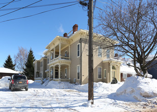 141 W Fifth St in Oswego, NY - Building Photo - Building Photo