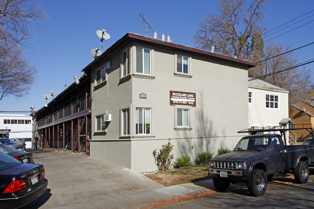 Woodlake Oaks Apartments in Sacramento, CA - Foto de edificio