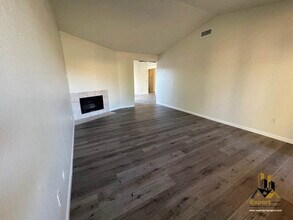4802 Mary Kate Dr in Sacramento, CA - Building Photo - Building Photo