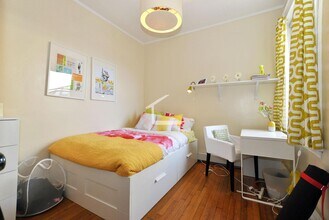 215 Saint Paul St, Unit 1 in Brookline, MA - Foto de edificio - Building Photo