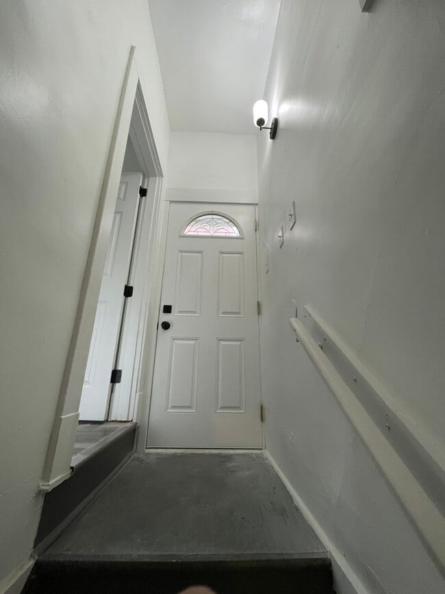 3339 Latonia Ave in Pittsburgh, PA - Building Photo - Building Photo