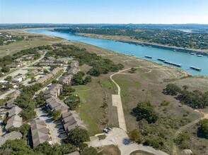 20980 Waterside Dr in Lago Vista, TX - Building Photo - Building Photo