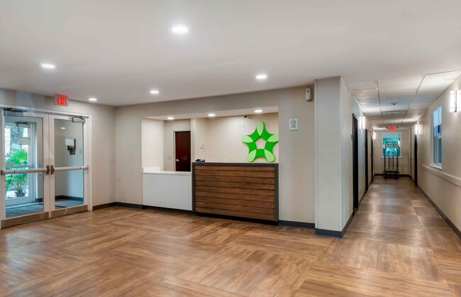 Furnished Studio-Miami - Coral Gables in Miami, FL - Building Photo - Building Photo