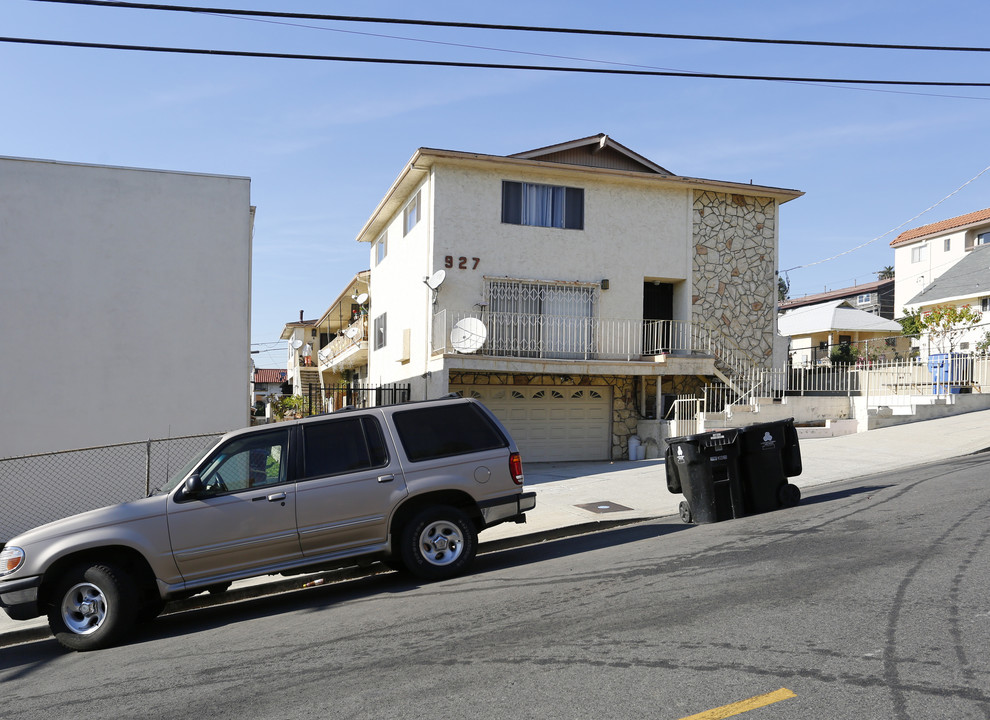 927 Centennial St in Los Angeles, CA - Foto de edificio