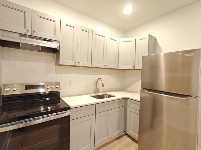 property at 2862 N Stillman St