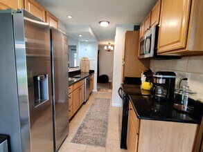 6439 Rockshire St in Alexandria, VA - Building Photo - Building Photo