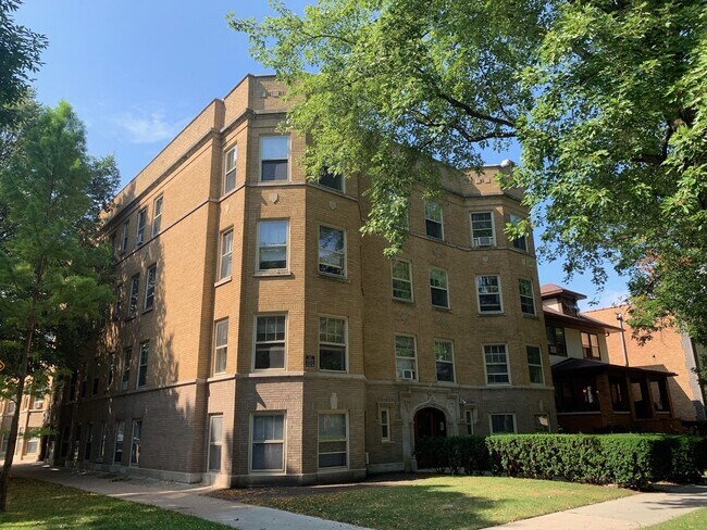 property at 1503 W Chase Ave