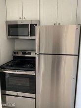 125 Cosey Beach Ave-Unit -Apt B2 in East Haven, CT - Building Photo - Building Photo