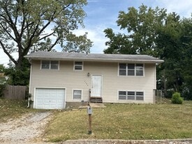 2306 Tremaine Dr in Columbia, MO - Building Photo