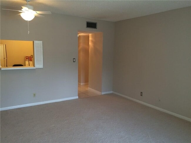 4374 NW 9th Ave in Pompano Beach, FL - Building Photo - Building Photo