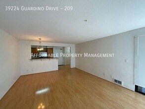 39224 Guardino Dr in Fremont, CA - Building Photo - Building Photo