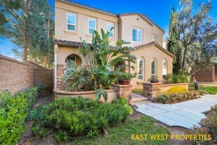 27 Hathaway in Irvine, CA - Building Photo