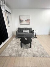 808 Ottawa St in Windsor, ON - Building Photo - Building Photo