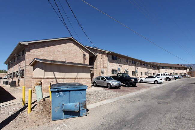 7016-7020 Prospect Ave NE in Albuquerque, NM - Building Photo - Building Photo