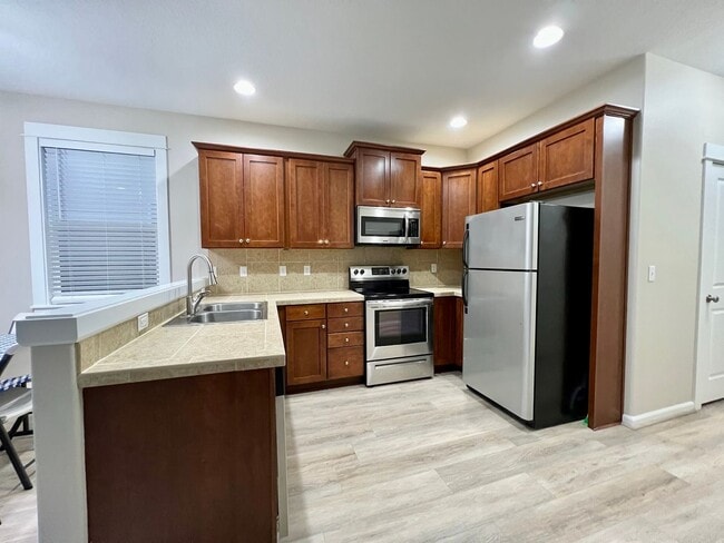 18656 SW Bonnie Meadow Ln in Beaverton, OR - Building Photo - Building Photo