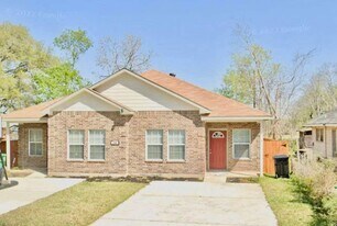 235 Calloway St in Houston, TX - Building Photo