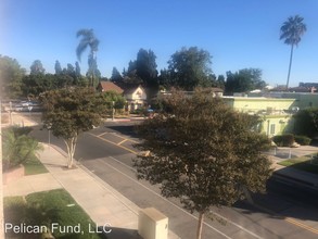 225 N Highland Ave in Fullerton, CA - Building Photo - Building Photo